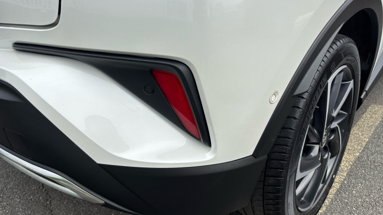 Toyota C-HR 2.0 Hybrid Dynamic 5dr CVT Hybrid Hatchback
